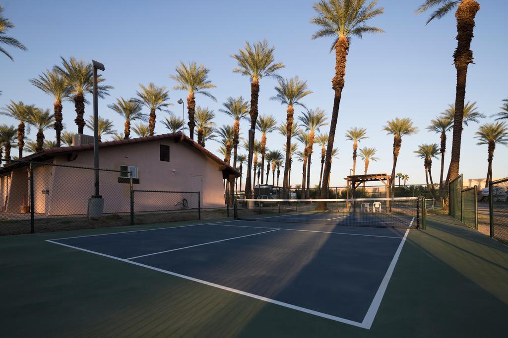 Palm Springs Camping Resort Cabin 6 Palm Desert Exterior photo